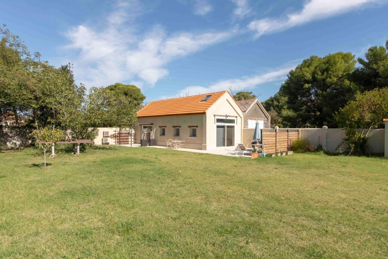 Maebrilu Camargue Provence Bed & Breakfast Salin de Giraud Bagian luar foto