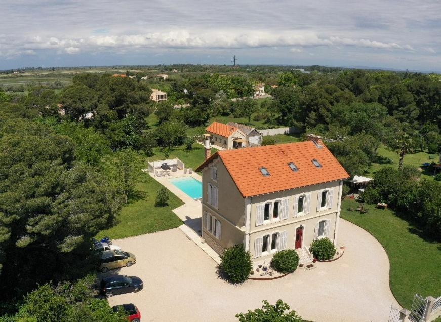 Maebrilu Camargue Provence Bed & Breakfast Salin de Giraud Bagian luar foto